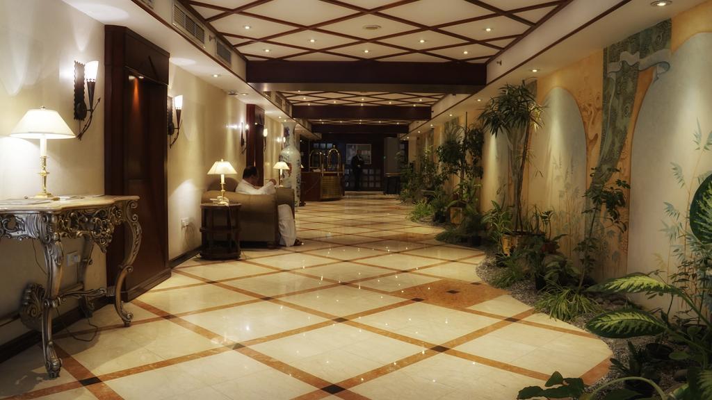 Safir International Hotel Kuwait Kuwait City Bagian luar foto