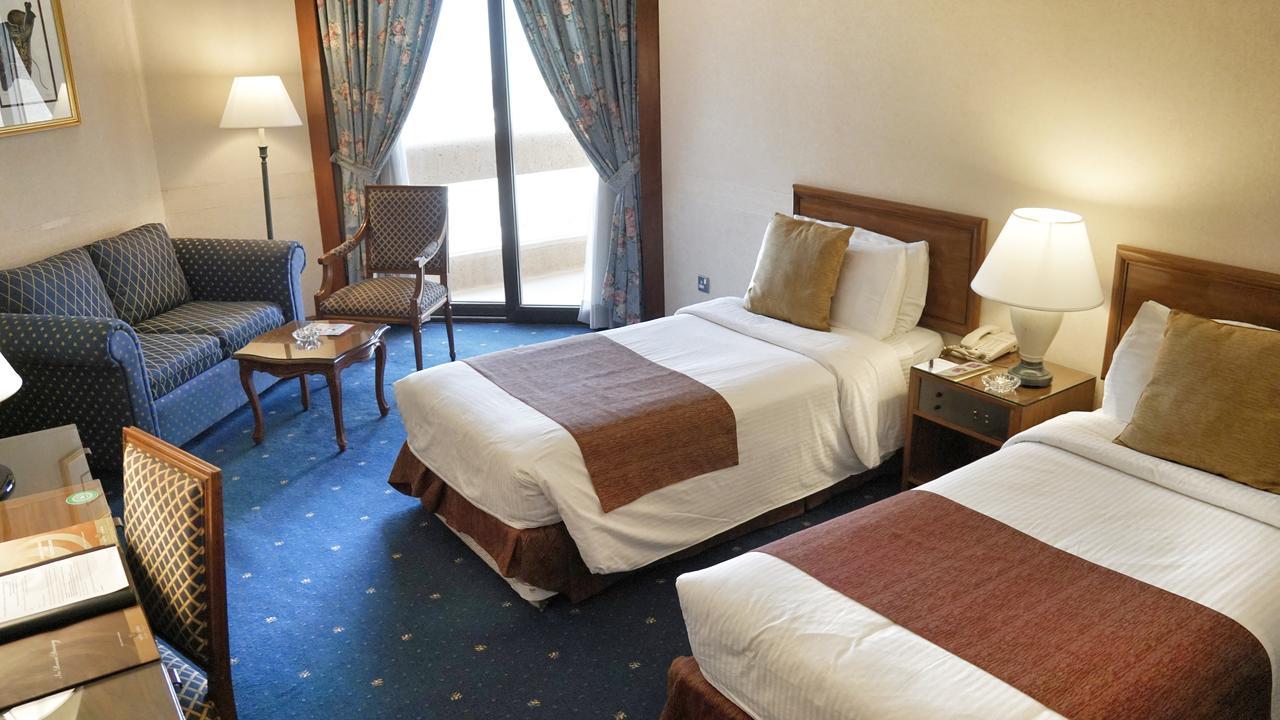 Safir International Hotel Kuwait Kuwait City Bagian luar foto