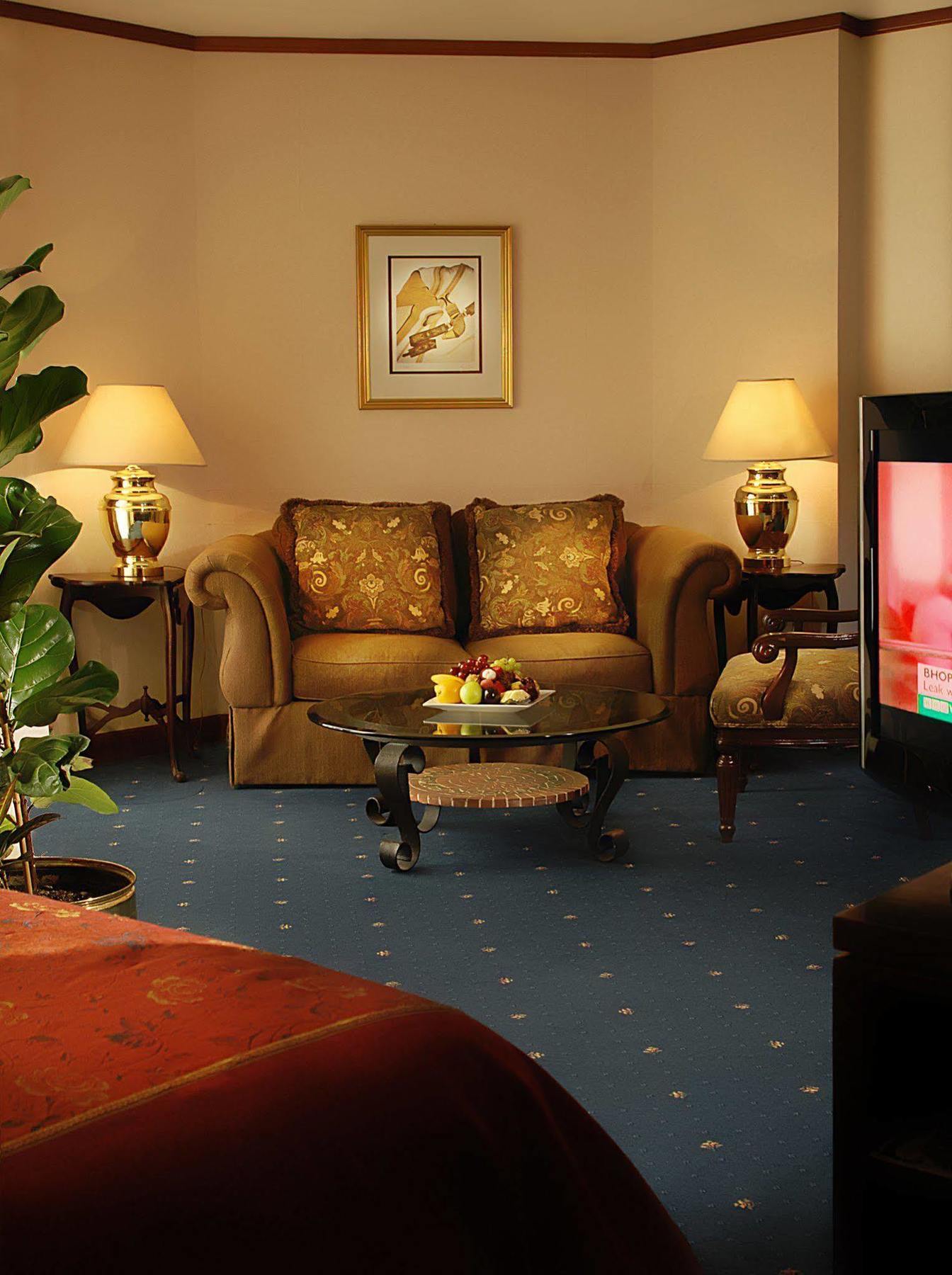 Safir International Hotel Kuwait Kuwait City Ruang foto