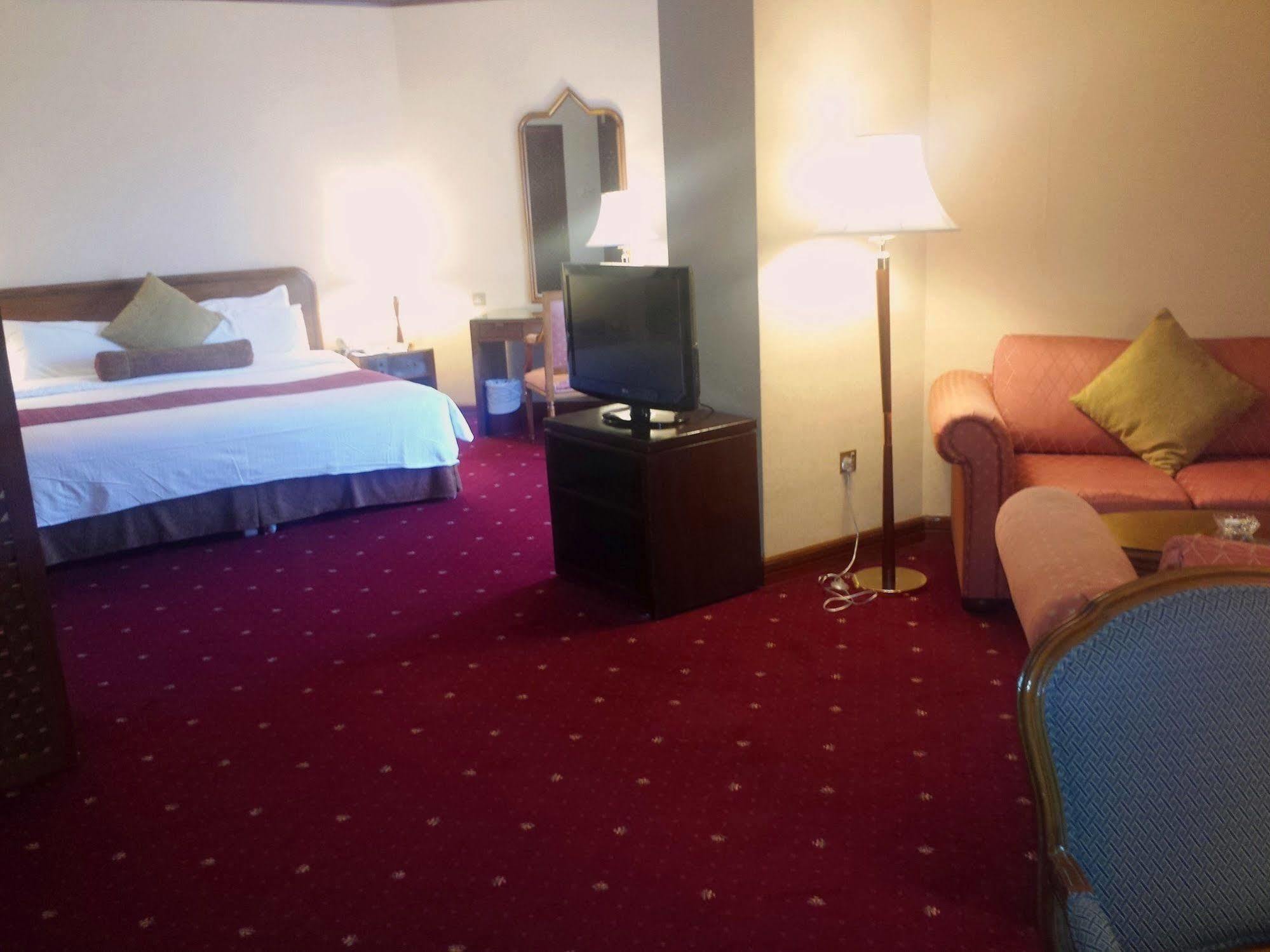 Safir International Hotel Kuwait Kuwait City Bagian luar foto